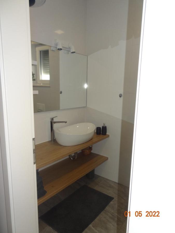 Ferienwohnung Fantazija Vodice Exterior foto